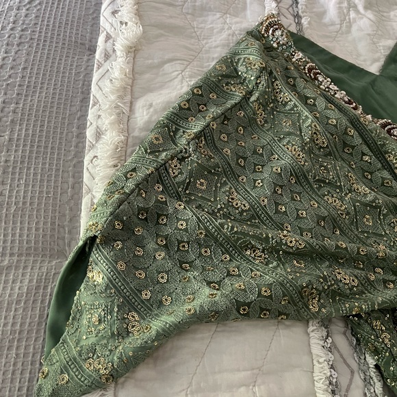 Gorgeous Beaded Indian Gown (green) Medium - Picture 7 of 8